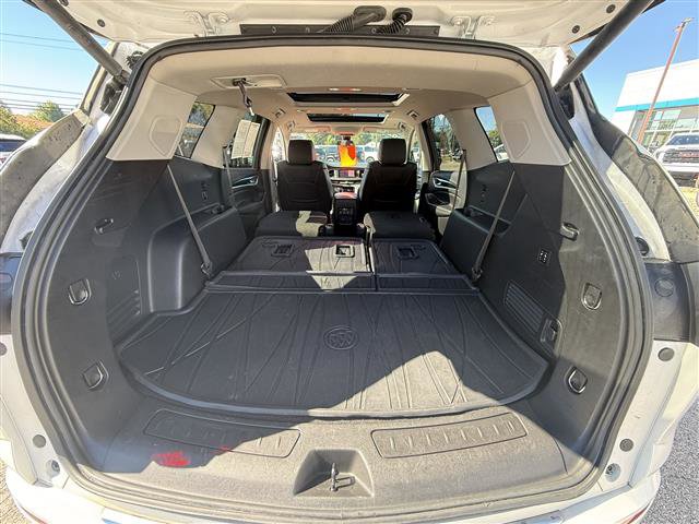 Used 2021 Buick Enclave Avenir w/ Avenir Technology Package image 32