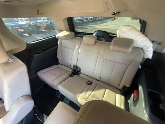 Used 2024 Ford Expedition XLT RWD image 41