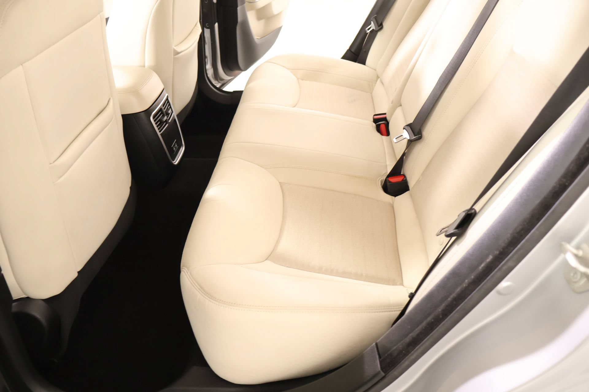 Used 2023 Chrysler 300 Touring w/ Sport Appearance Package RWD image 11