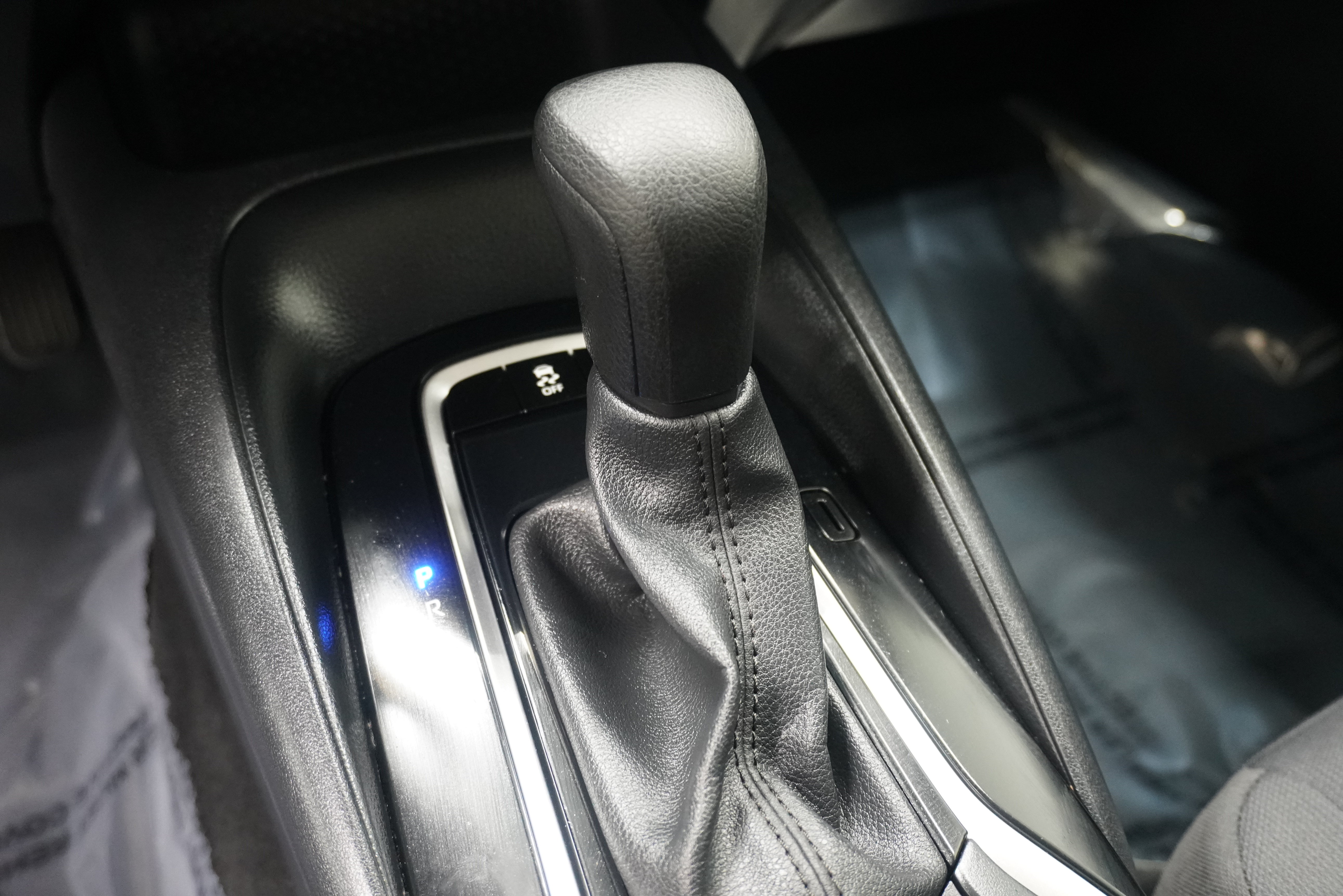 Used 2024 Toyota Corolla LE FWD image 19