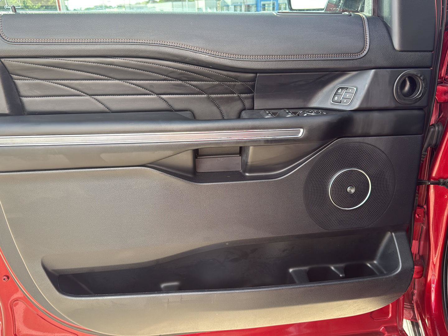 Used 2019 Ford Expedition Platinum RWD image 17