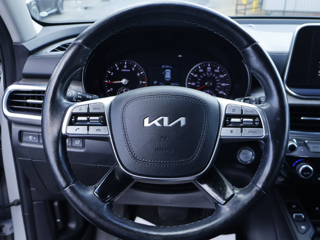 Used 2022 Kia Telluride EX w/ EX Premium Package AWD/4WD image 33