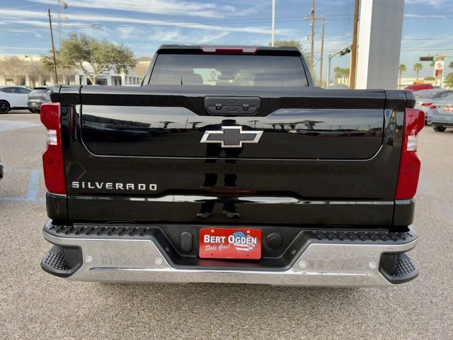Used 2025 Chevrolet Silverado 1500 W/T w/ Z71 Off-Road Package image 6