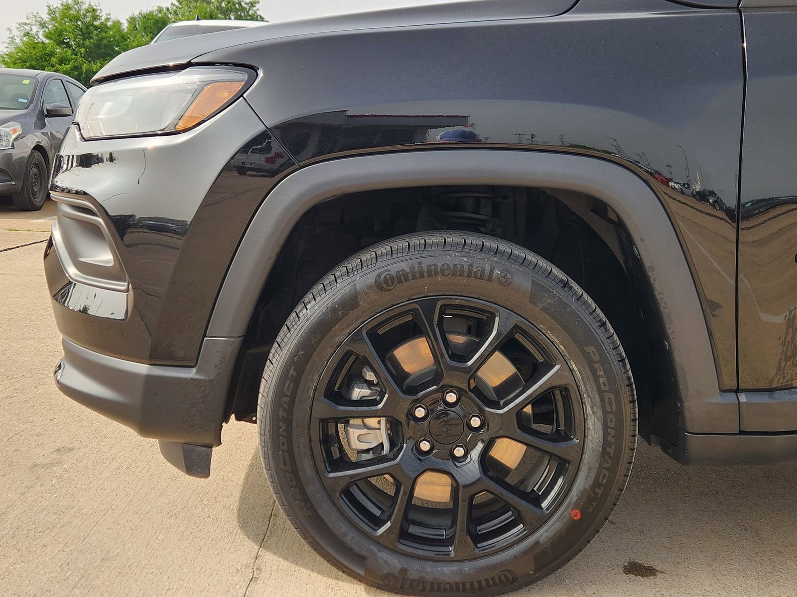 Used 2023 Jeep Compass Altitude AWD/4WD image 11