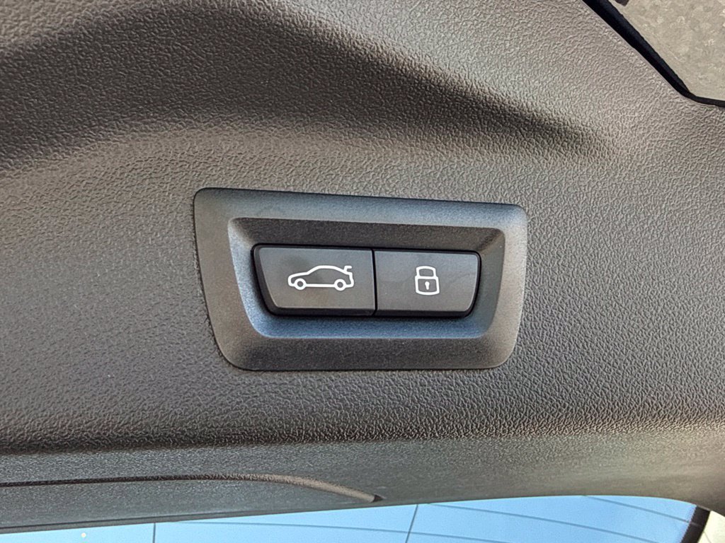 Certified 2024 BMW X7 xDrive40i AWD/4WD image 16