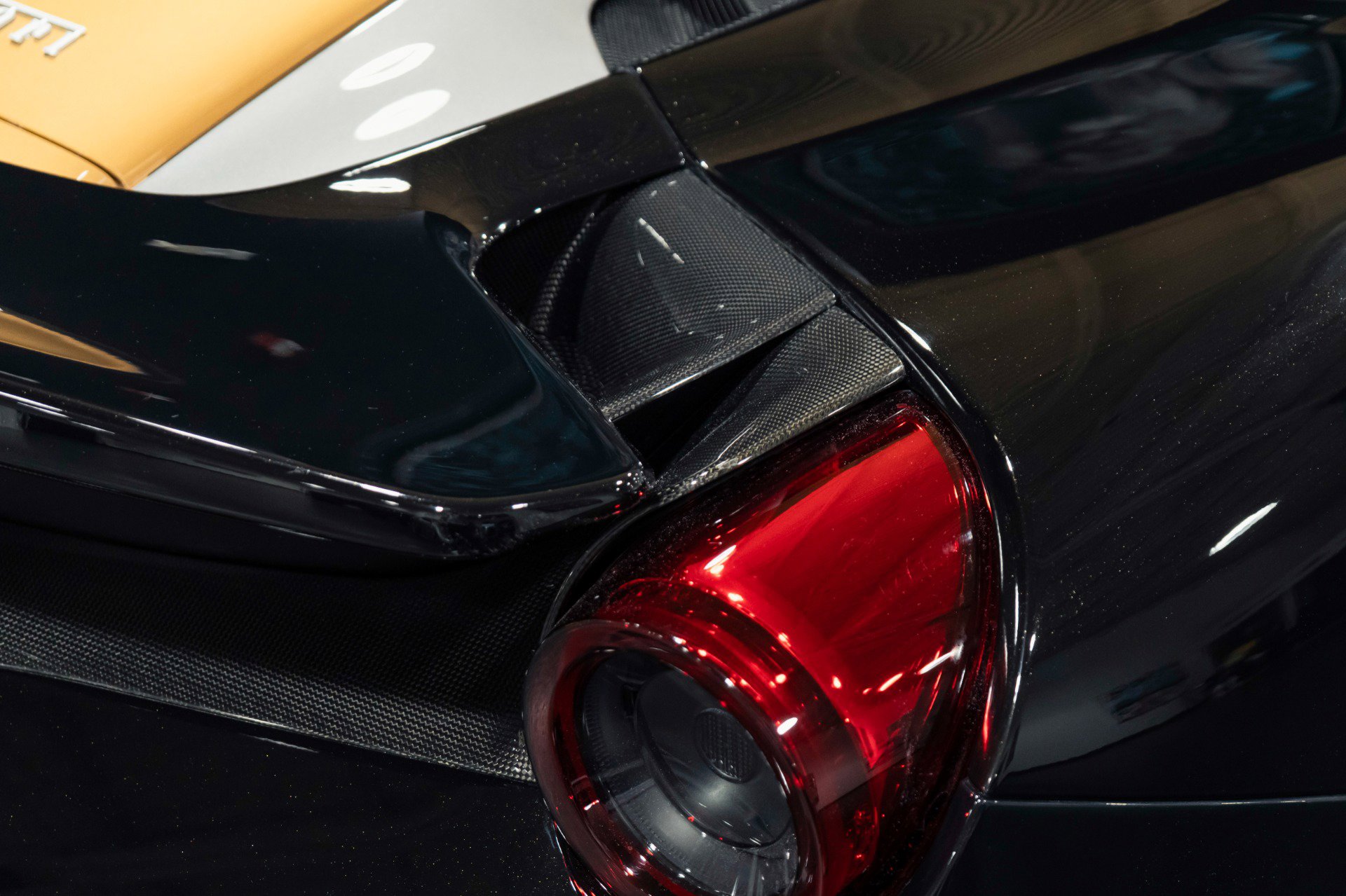 Used 2020 Ferrari 488 Pista Spider image 9