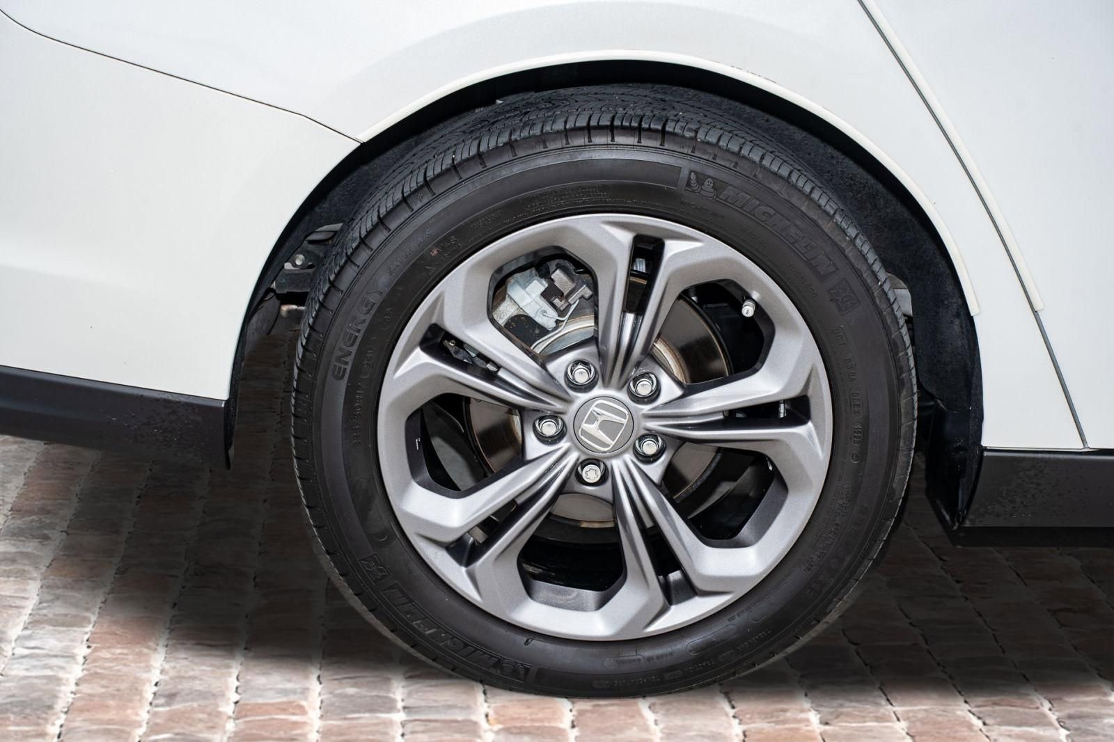 Used 2023 Honda Accord EX image 42