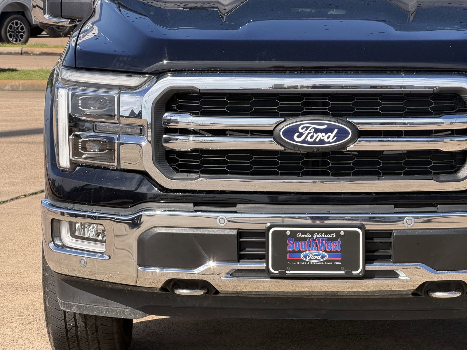 Used 2024 Ford F150 Lariat w/ FX4 Off-Road Package image 8