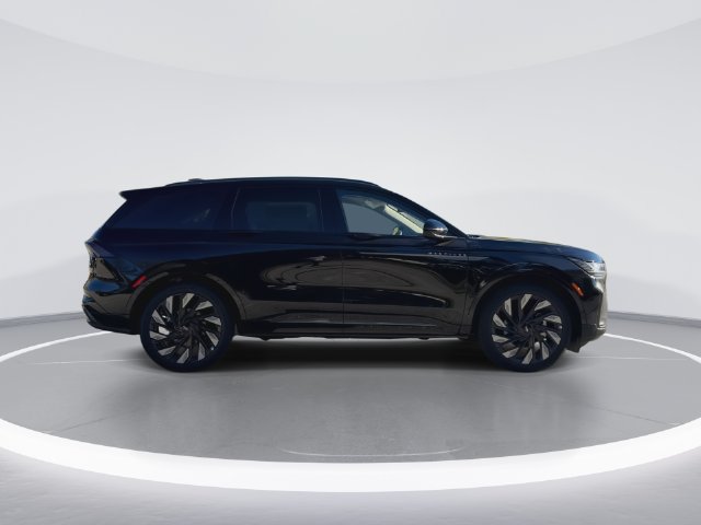 New 2026 Lincoln Nautilus Reserve w/ Jet Appearance Package AWD/4WD image 9
