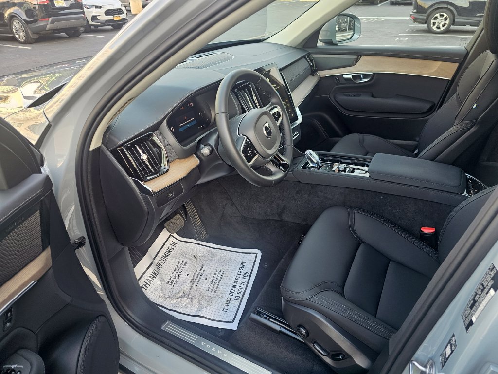 Certified 2026 Volvo XC90 B6 Plus w/ Protection Package AWD/4WD image 41