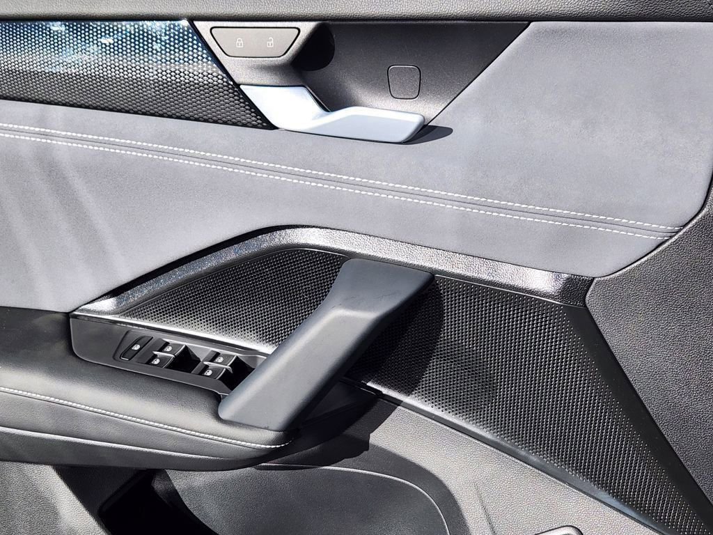 New 2026 Volkswagen Tiguan SE image 14