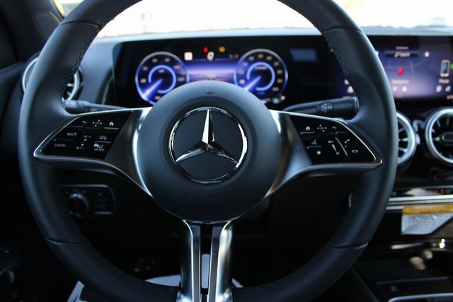 New 2024 Mercedes-Benz EQB 300 4MATIC image 24