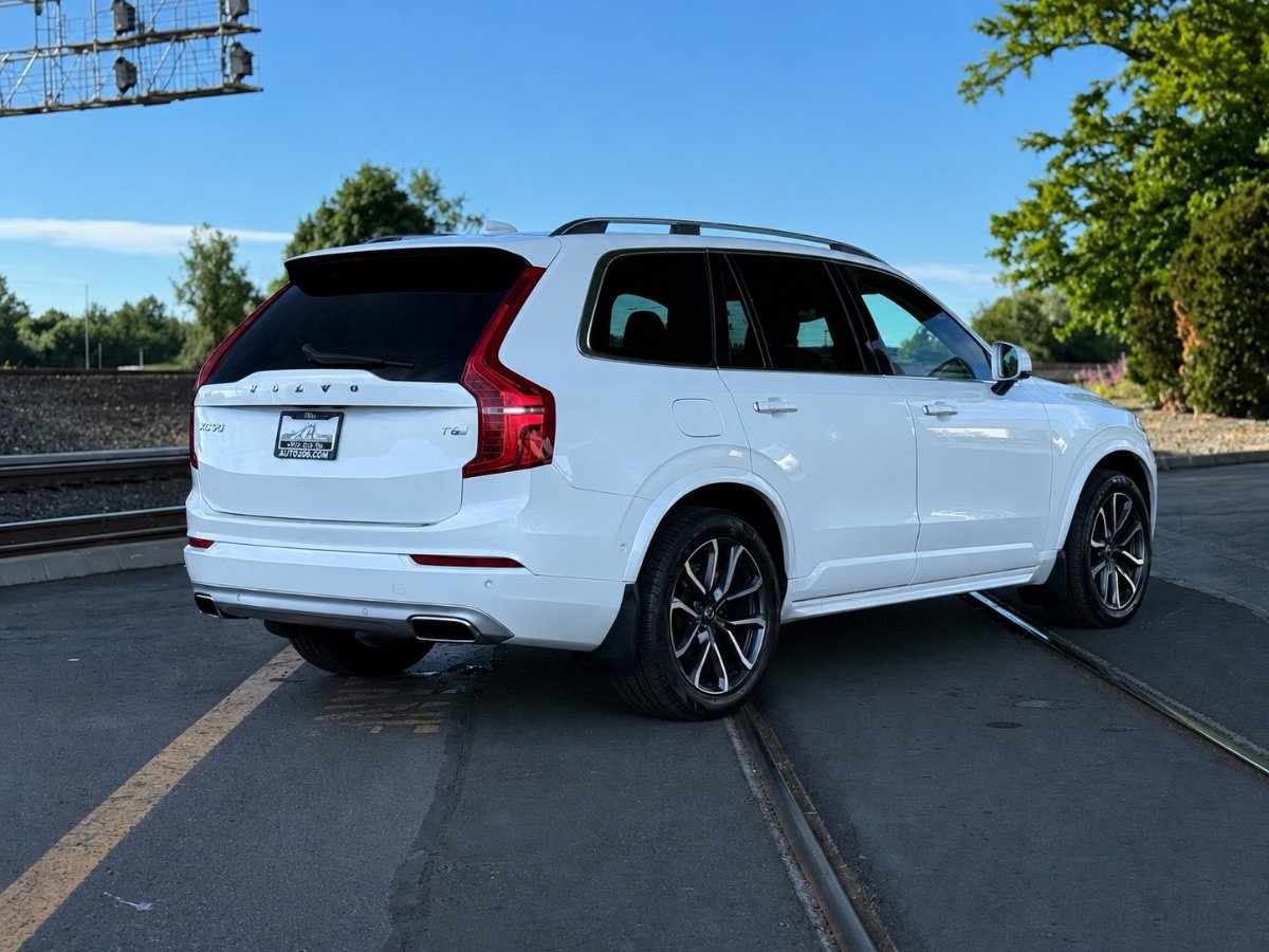 Used 2017 Volvo XC90 T6 Momentum w/ Vision Package AWD/4WD image 3