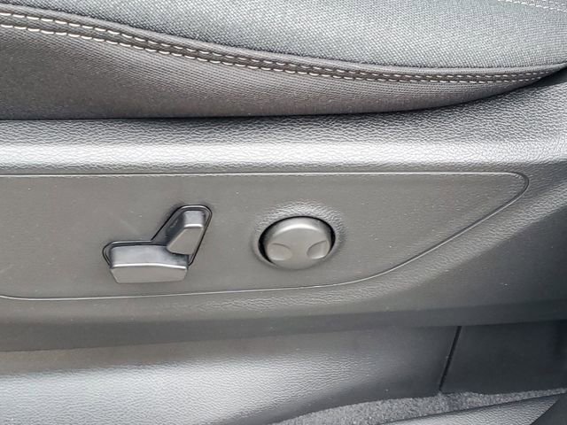 New 2026 RAM 1500 4x4 Crew Cab image 12