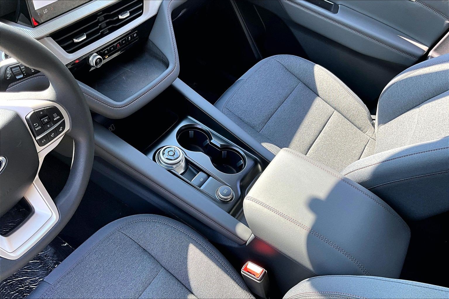 New 2026 Ford Explorer Active AWD/4WD image 8