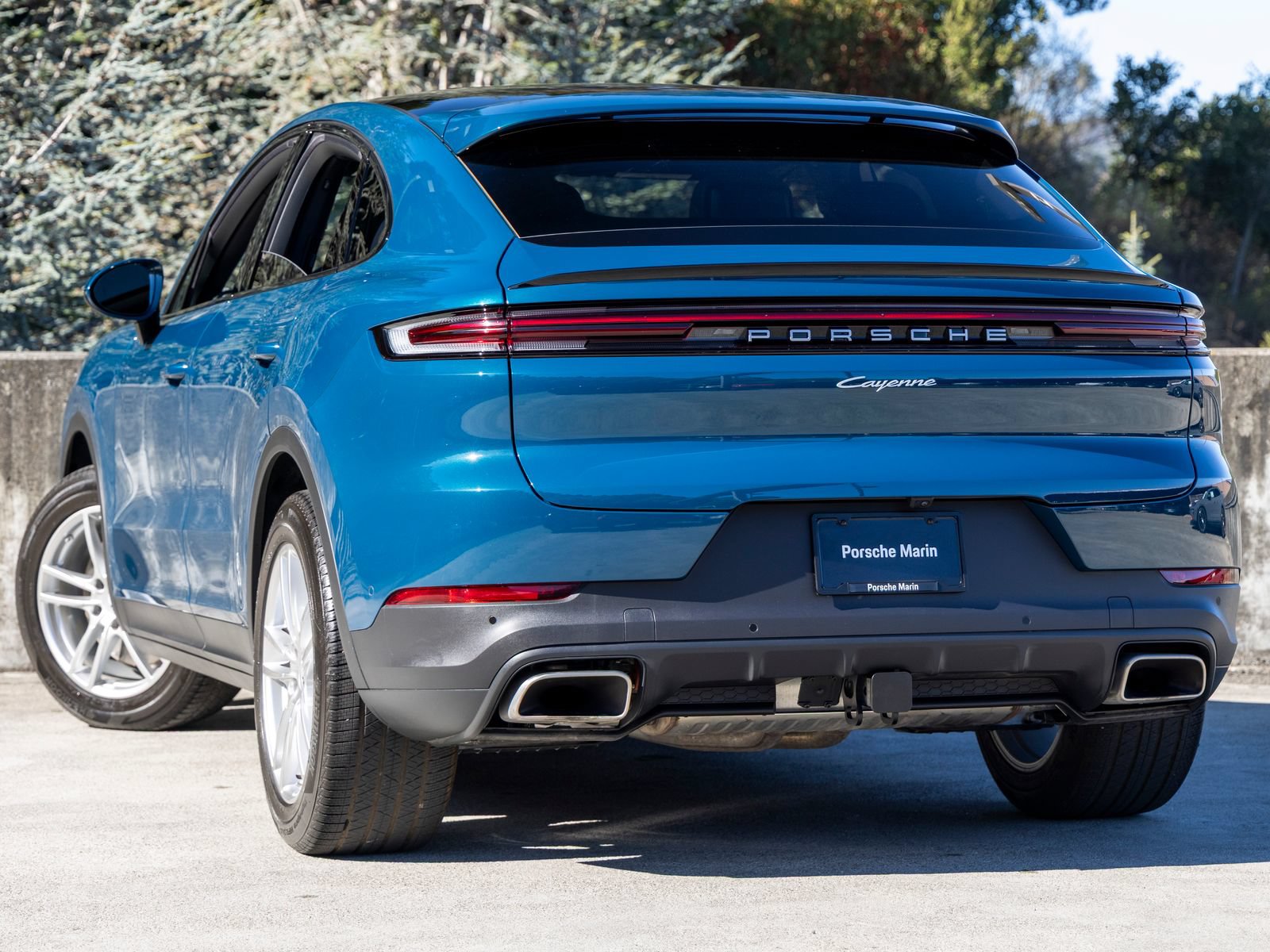 Certified 2026 Porsche Cayenne Coupe AWD/4WD image 3