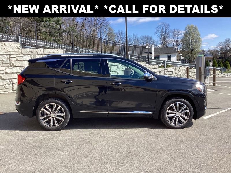 Used 2020 GMC Terrain Denali w/ Denali Premium Package image 9