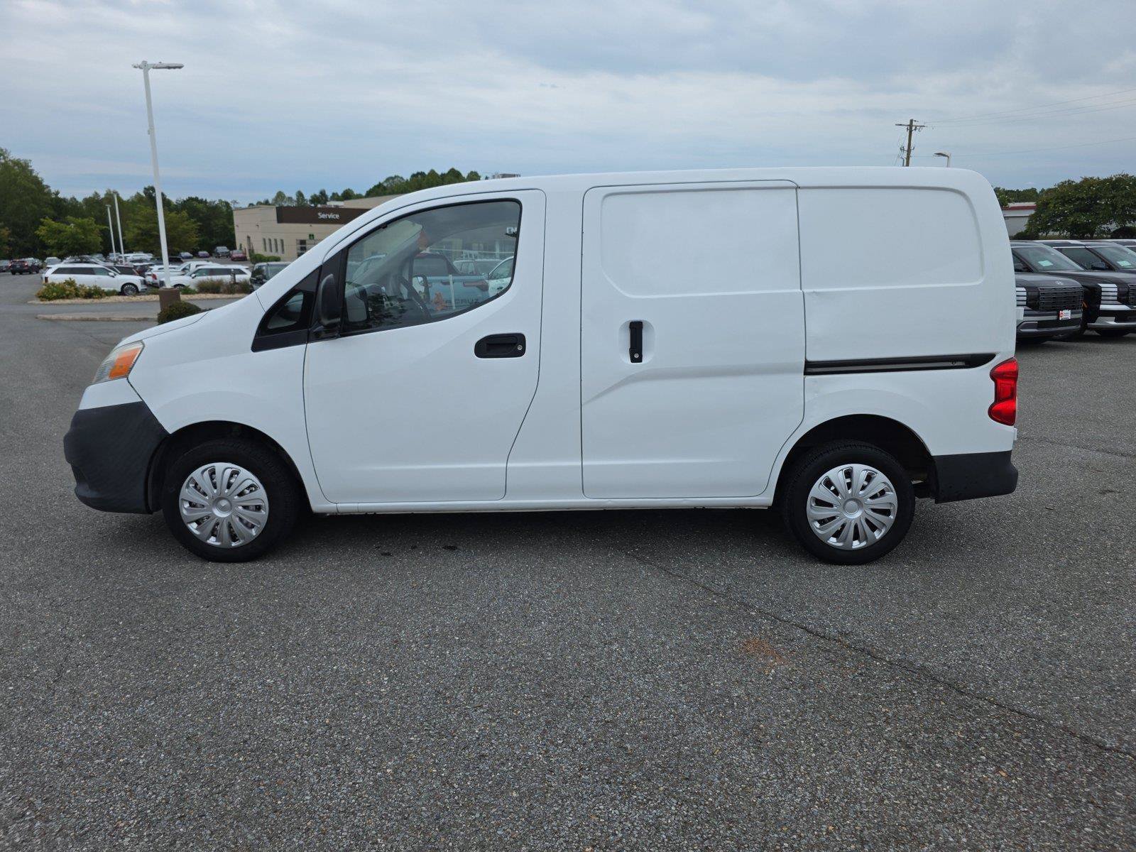 Used 2015 Nissan NV200 S FWD image 3