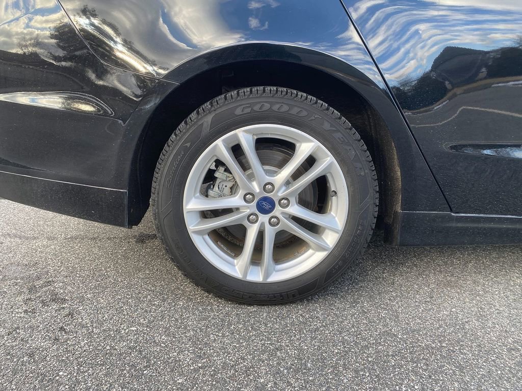 Used 2018 Ford Fusion S image 30