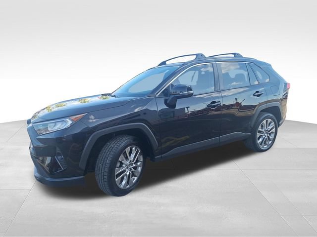 Used 2019 Toyota RAV4 XLE Premium w/ Advanced Technology Package FWD video 3