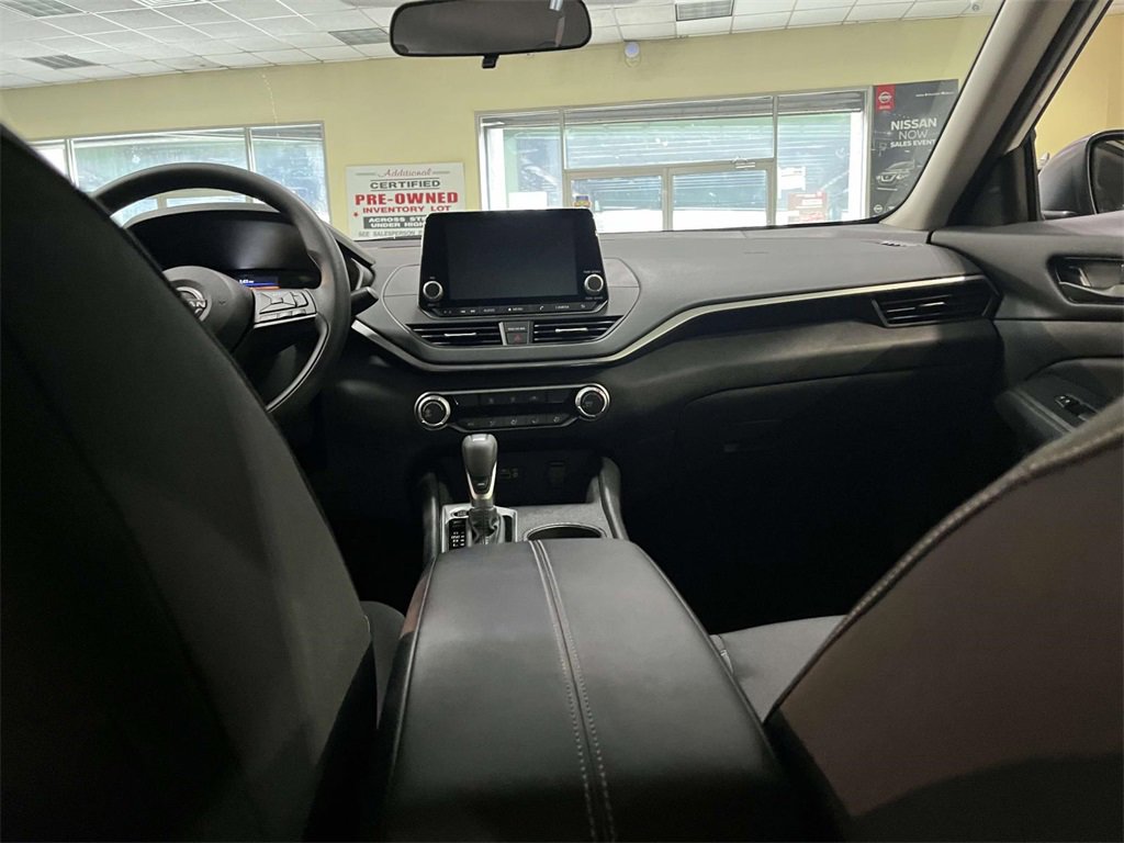 Certified 2025 Nissan Altima 2.5 S image 13