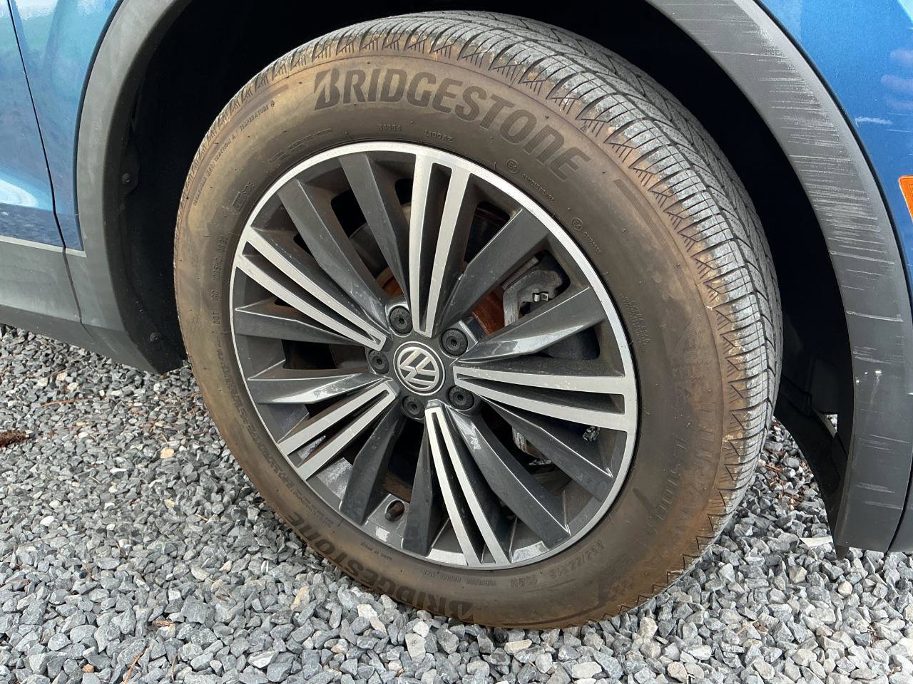 Used 2018 Volkswagen Tiguan SEL image 11