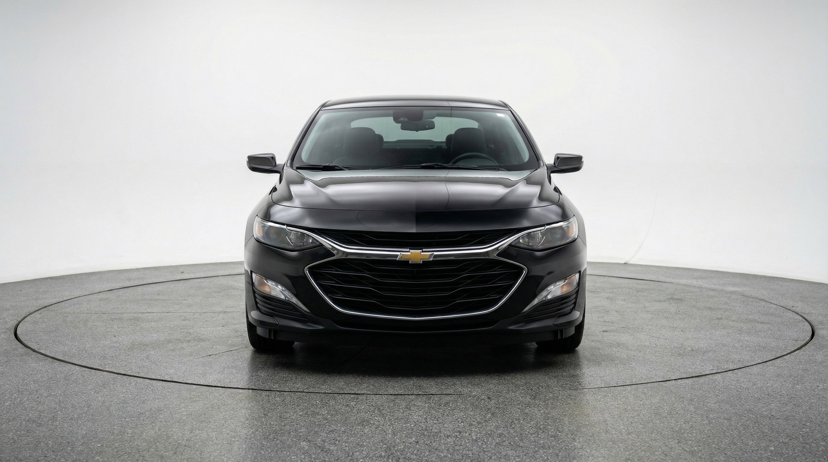 Used 2024 Chevrolet Malibu LT FWD image 2