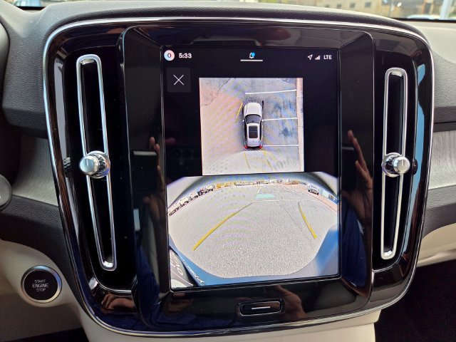 New 2026 Volvo XC40 B5 Plus w/ Protection Package Premier AWD/4WD image 23