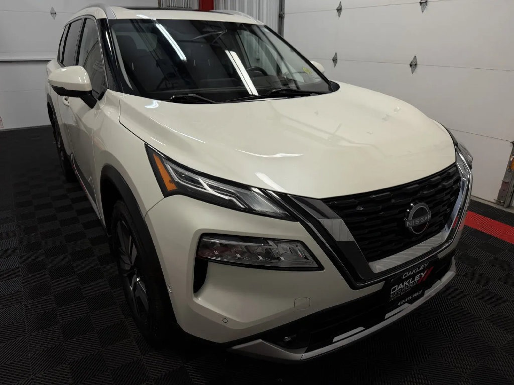 Used 2022 Nissan Rogue Platinum w/ Head-Up Display Package FWD image 6
