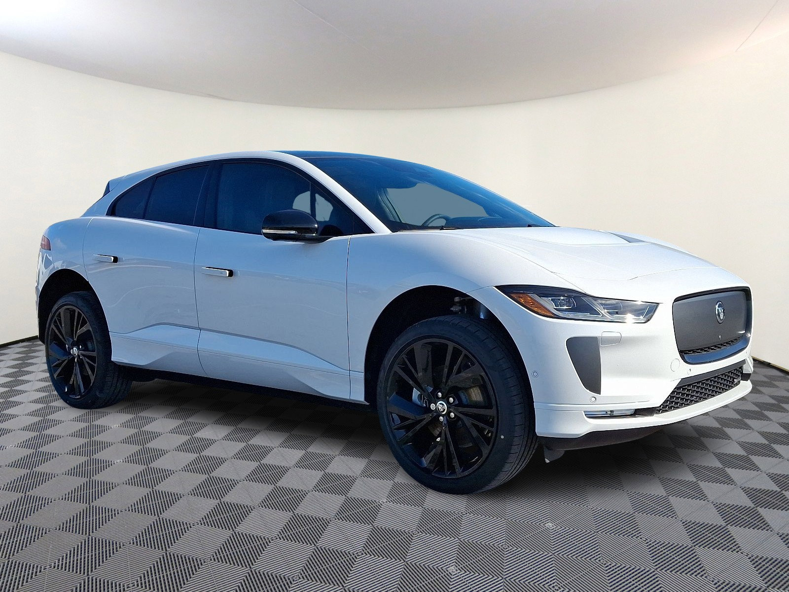 New 2024 Jaguar I-PACE R-Dynamic HSE image 5