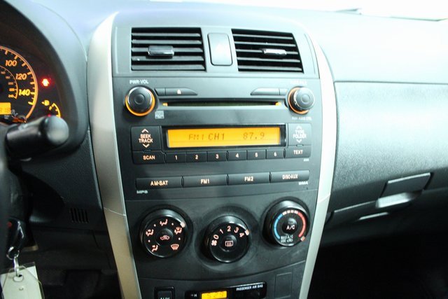 Used 2010 Toyota Corolla S image 14