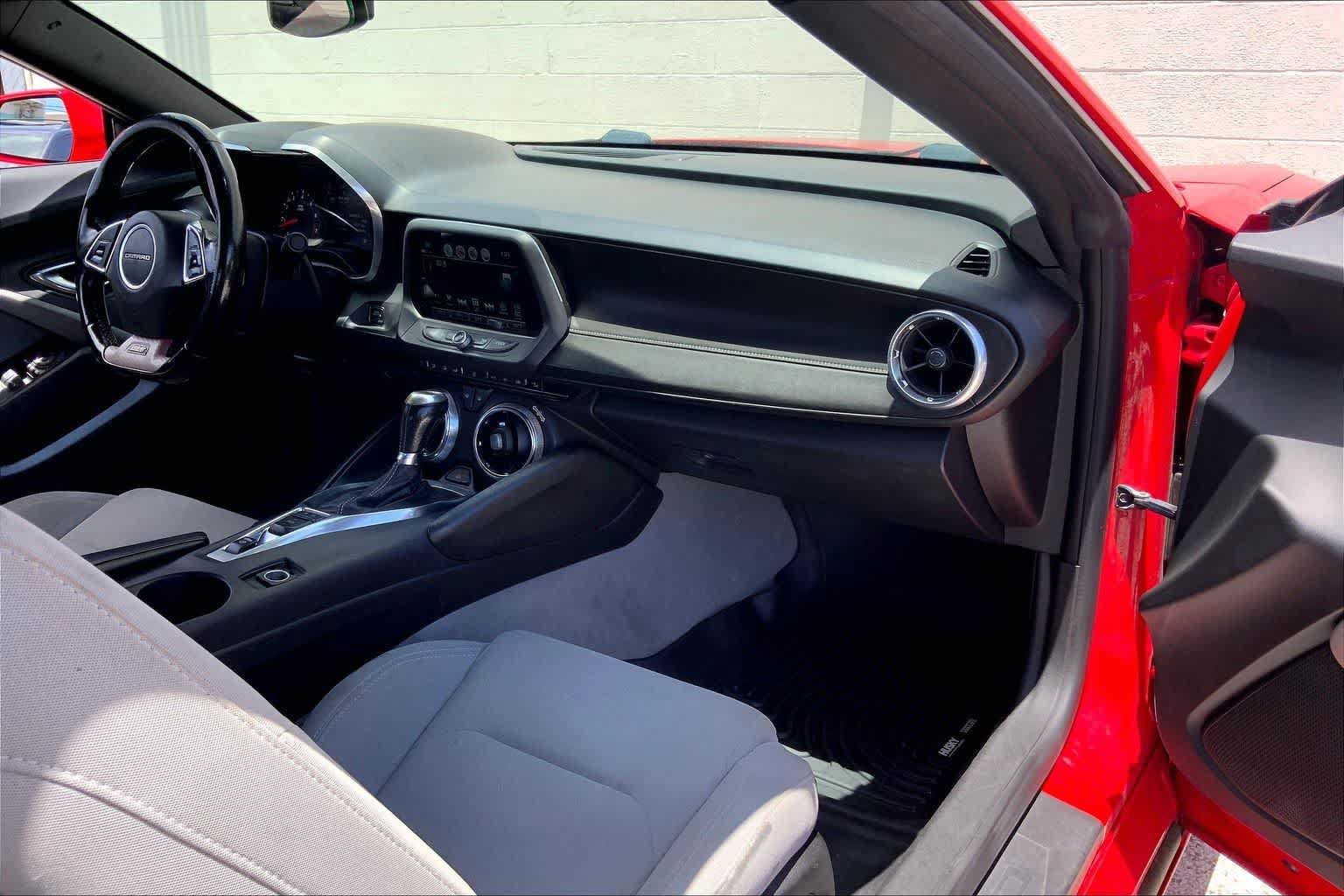 Used 2018 Chevrolet Camaro SS RWD image 22