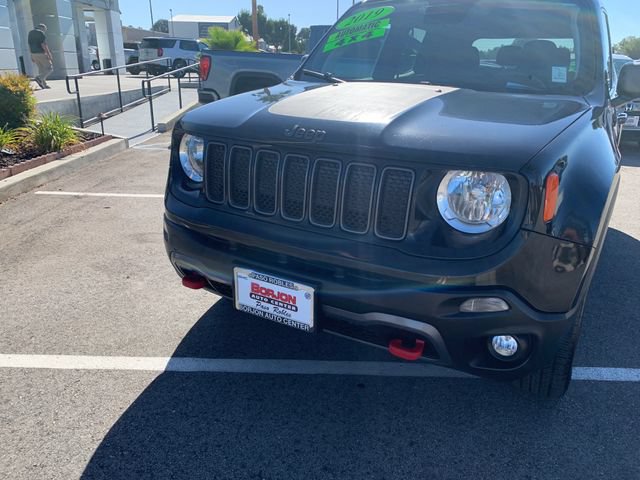 Used 2019 Jeep Renegade Trailhawk AWD/4WD image 3