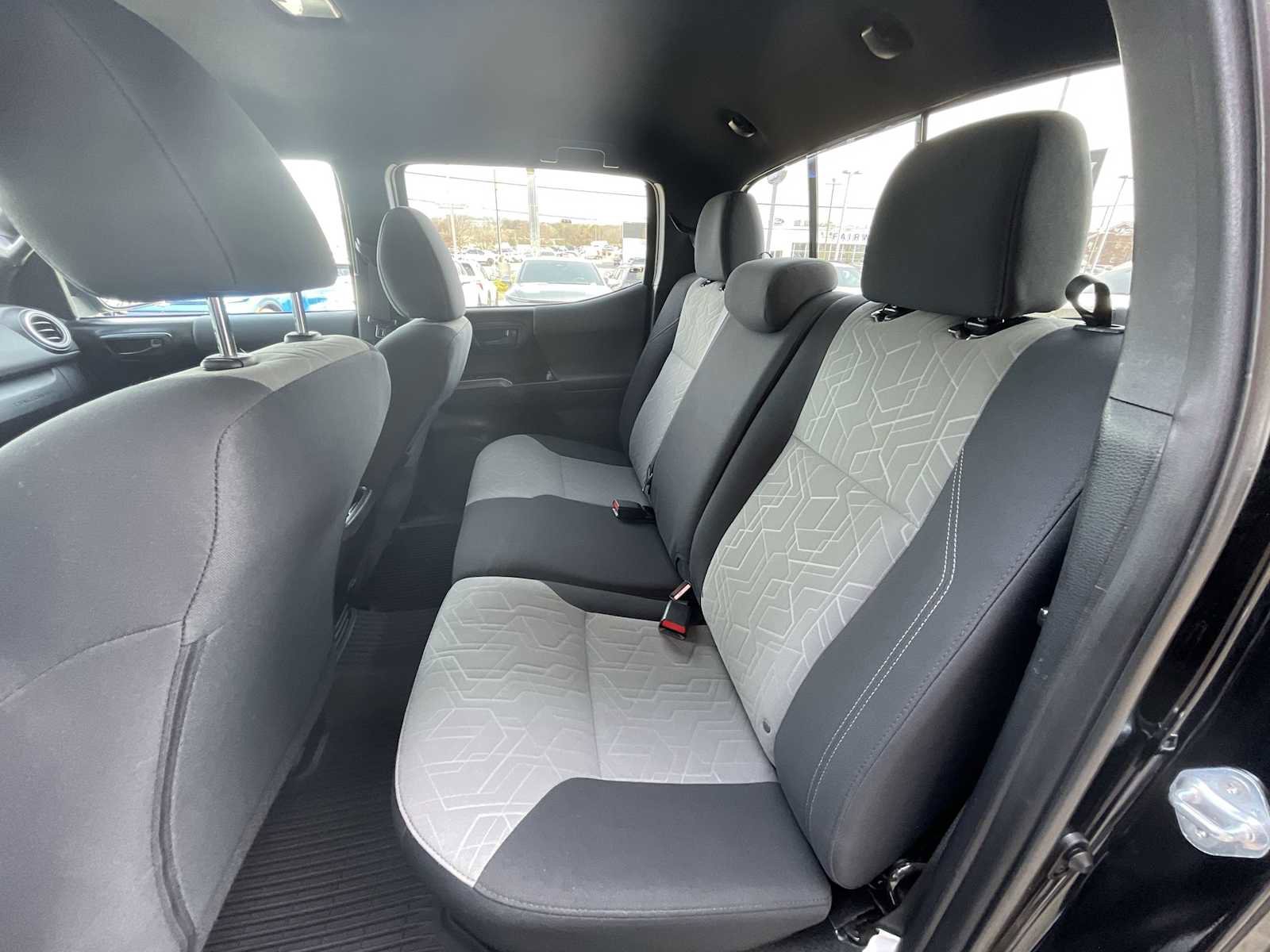 Used 2021 Toyota Tacoma TRD Sport w/ Technology Package image 23