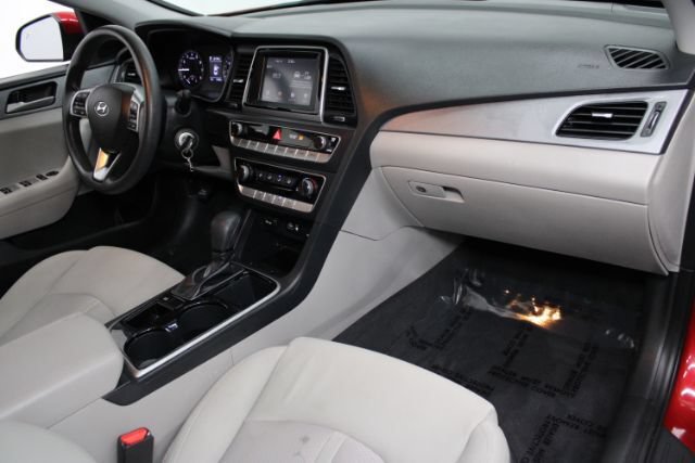 Used 2019 Hyundai Sonata SE FWD image 22