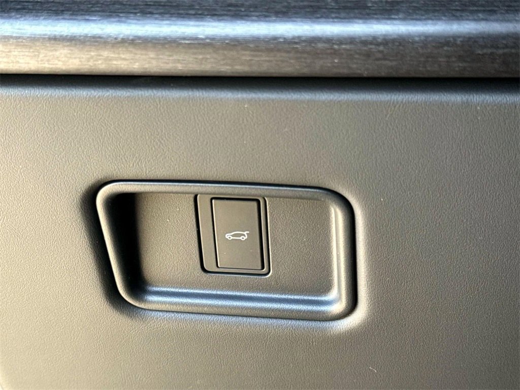 New 2026 Land Rover Range Rover SE image 30