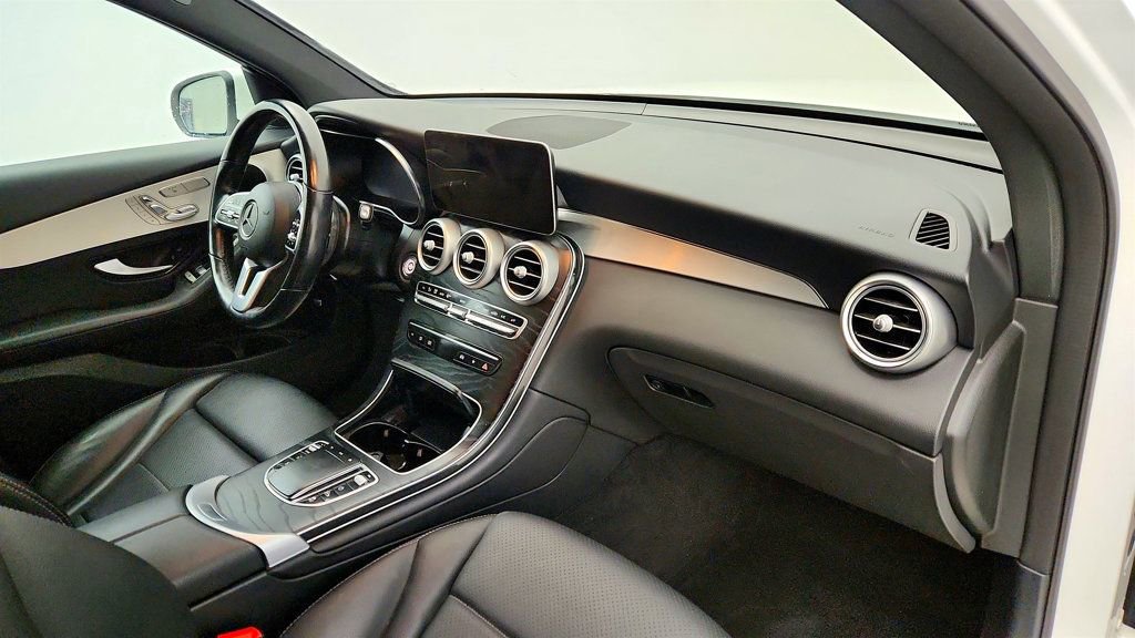 Used 2022 Mercedes-Benz GLC 300 4MATIC image 22