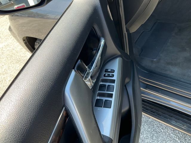 Used 2014 Toyota Land Cruiser image 8