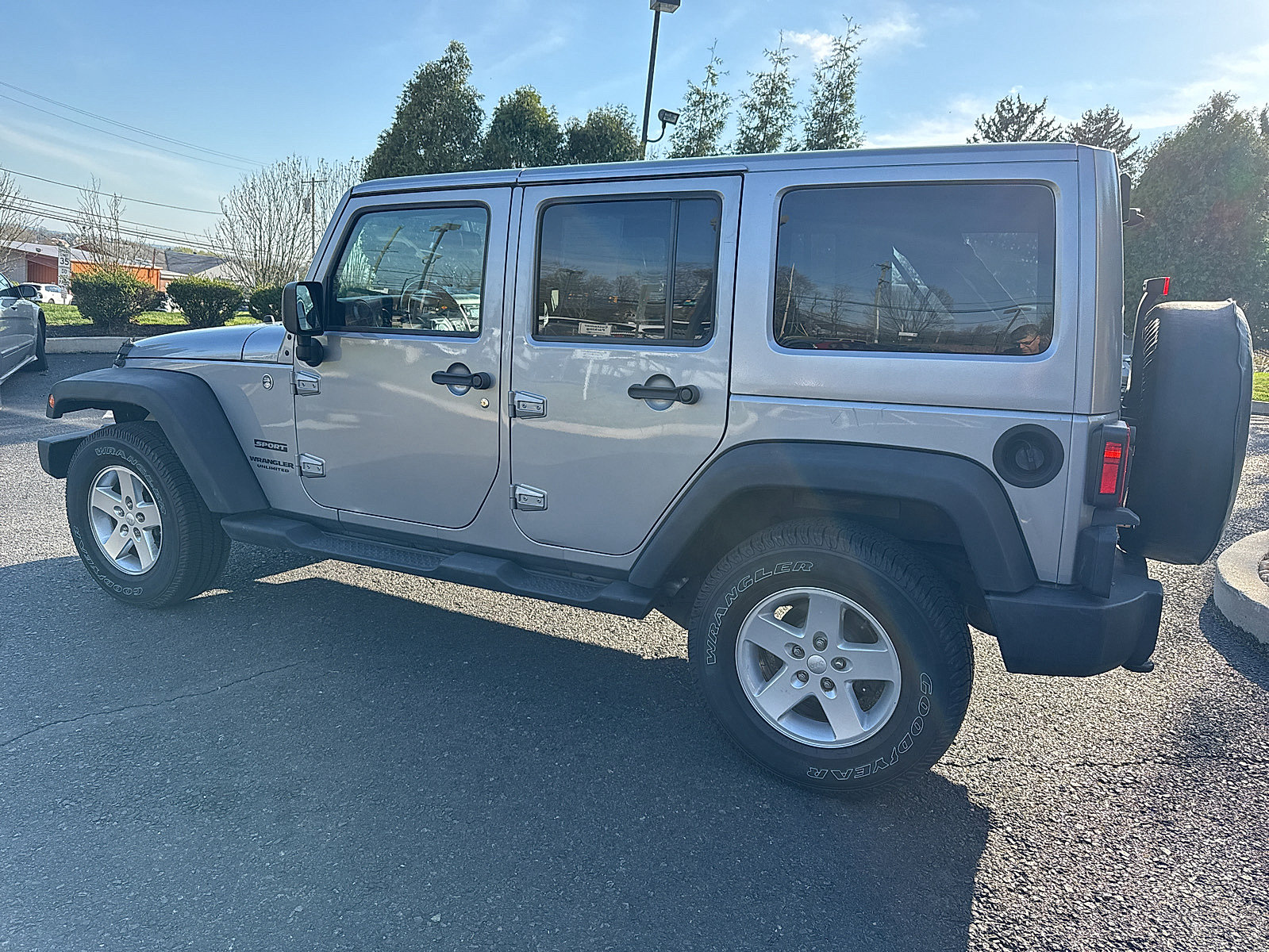 Used 2014 Jeep Wrangler Unlimited Sport w/ Quick Order Package 24S AWD/4WD image 13