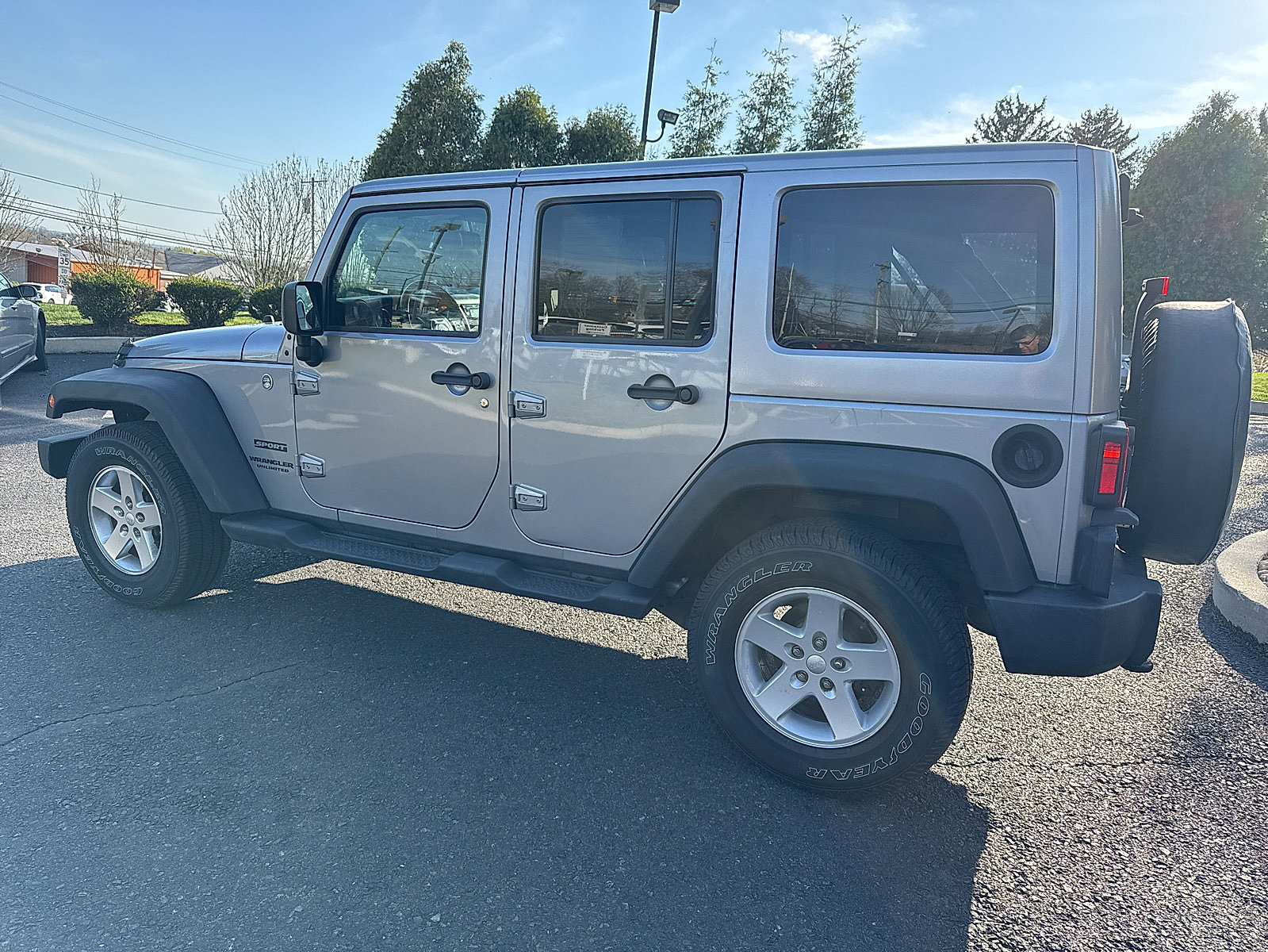 Used 2014 Jeep Wrangler Unlimited Sport w/ Quick Order Package 24S AWD/4WD image 13