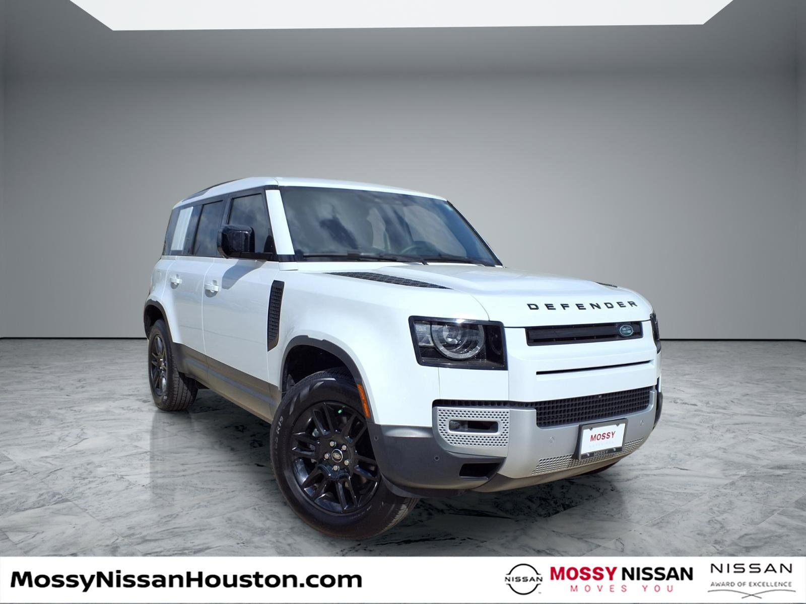 Used 2025 Land Rover Defender 110 S image 1