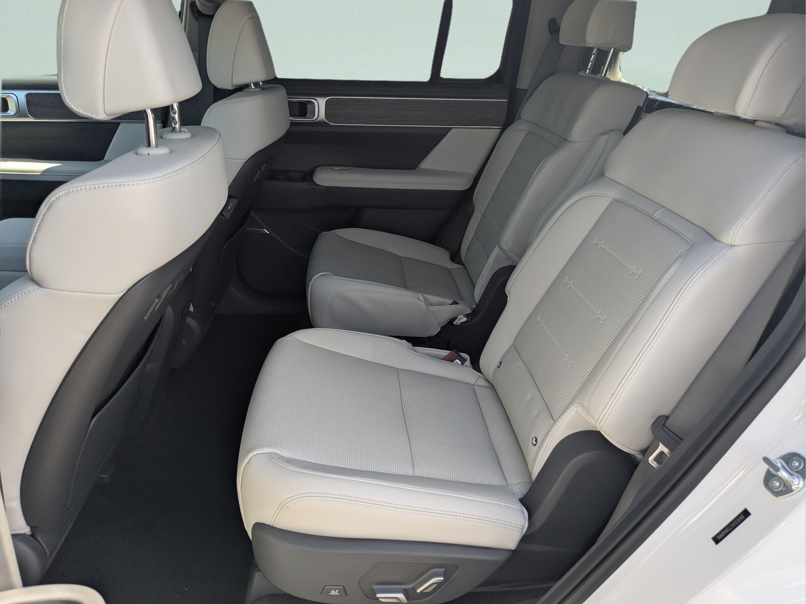 New 2027 Hyundai Santa Fe Limited FWD image 14