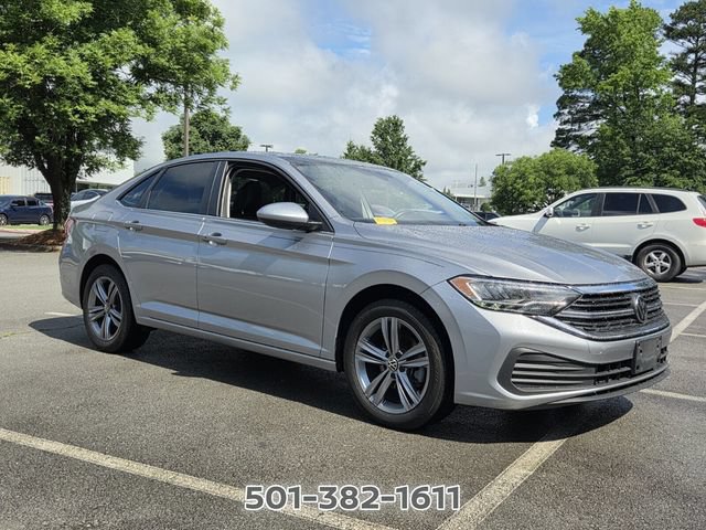 Used 2024 Volkswagen Jetta SE w/ Panoramic Sunroof Package FWD image 7