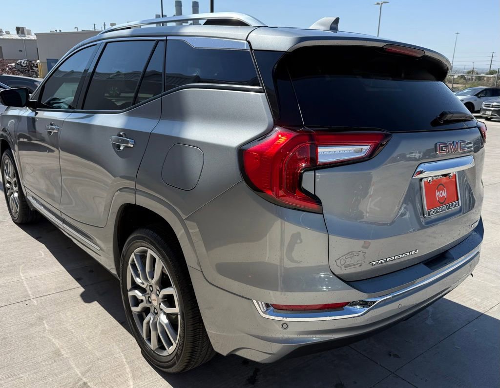 Used 2024 GMC Terrain Denali AWD/4WD image 8