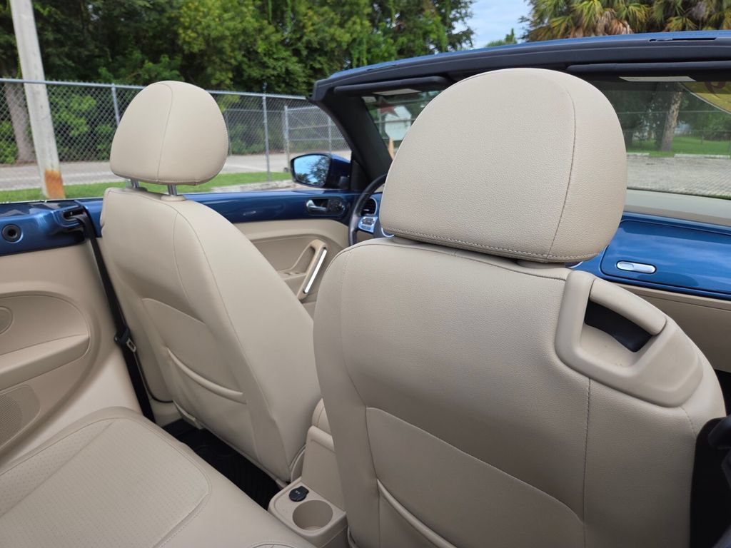 Used 2019 Volkswagen Beetle 2.0T S FWD image 16