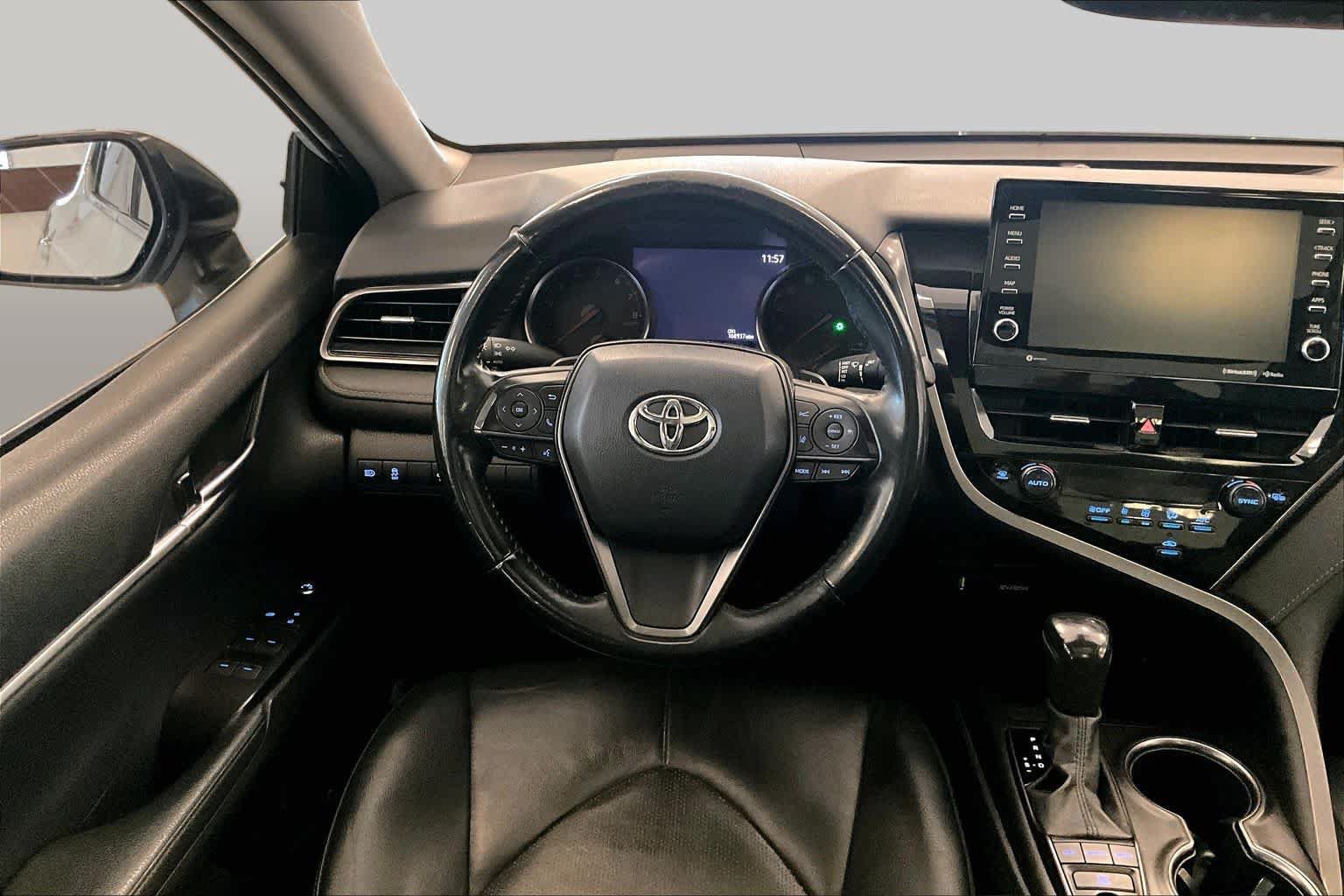Used 2022 Toyota Camry XSE FWD image 15