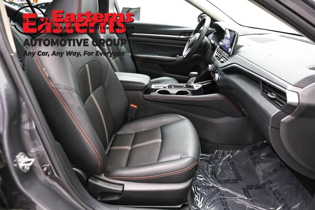 Used 2025 Nissan Altima 2.5 SR AWD/4WD image 25