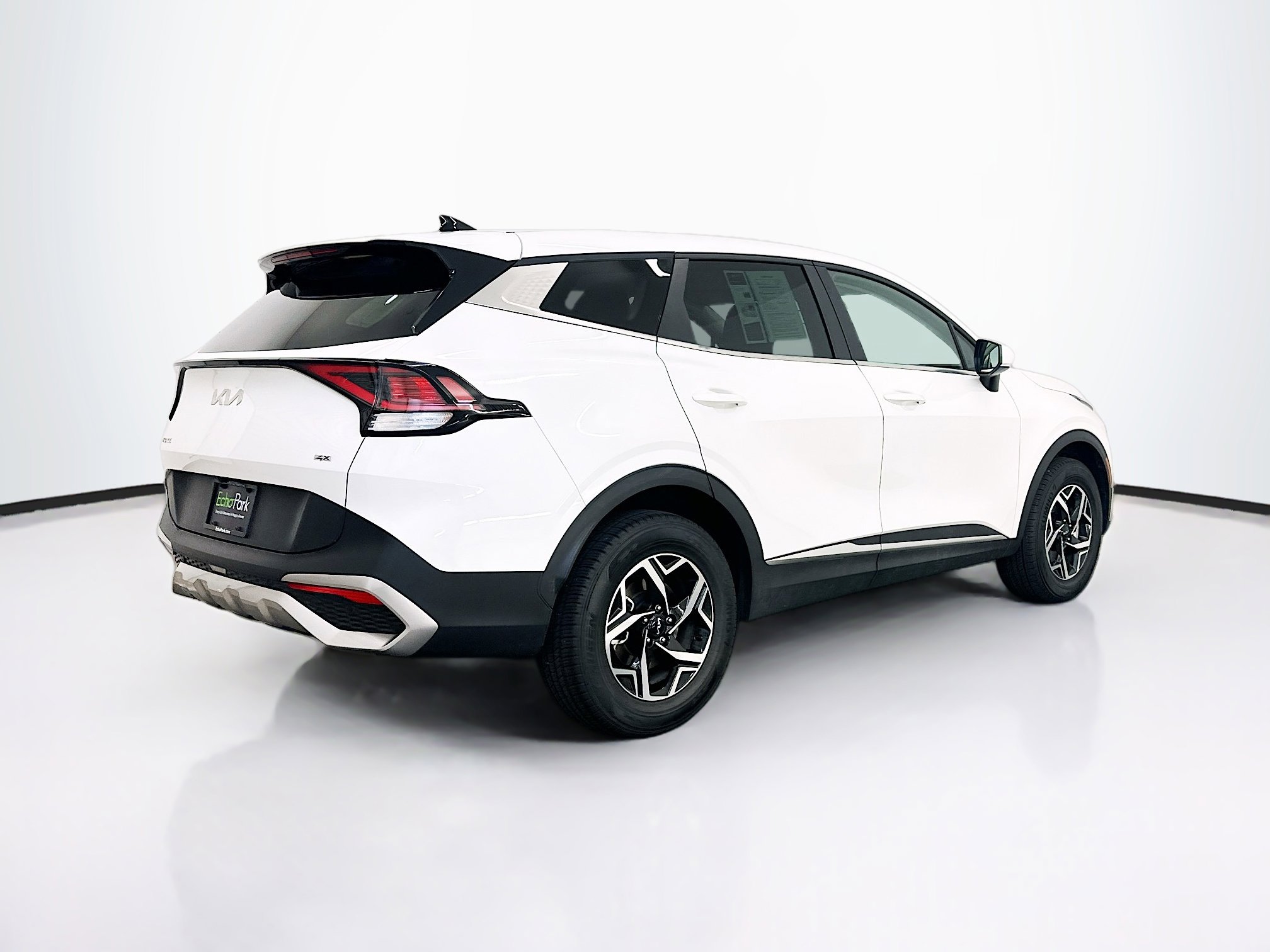 Used 2025 Kia Sportage LX image 9