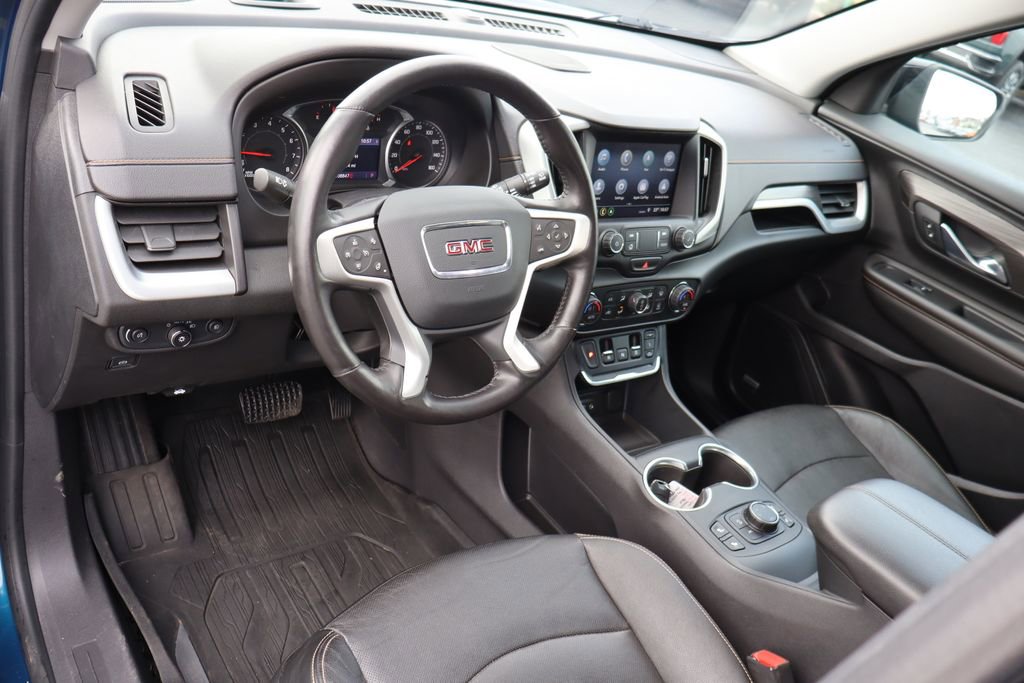 Used 2021 GMC Terrain SLT w/ LPO, Dark Accent Package image 5