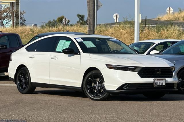 Certified 2025 Honda Accord SE image 3